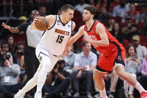 满冠体育网页入口清晨NBA常规赛焦点战；俄克拉荷马雷霆豪取连胜；气氛紧张；资深球员宣示担当的简单介绍